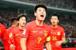 开云-Karsa在切尔西比赛中重要助攻，出色防守引发热议！比赛高潮迭起-开云