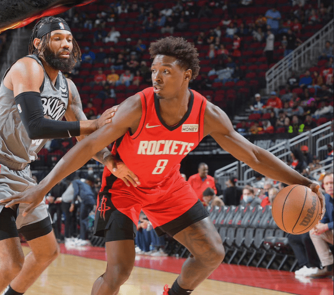 包含赛地聚焦：葡超国际比赛日热度飙升；纽约尼克斯豪取连胜；更衣室稳定；球队文化再被提及的词条